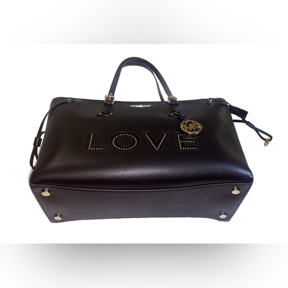 Michael Kors Large Voyager LOVE Tote - Picture 3 of 12